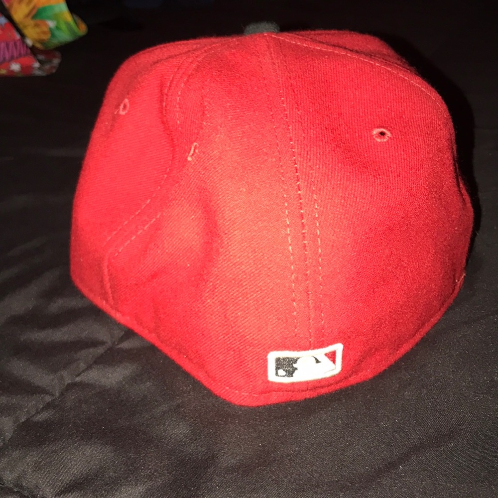 Classic fitted cap! - Picture 3 of 4